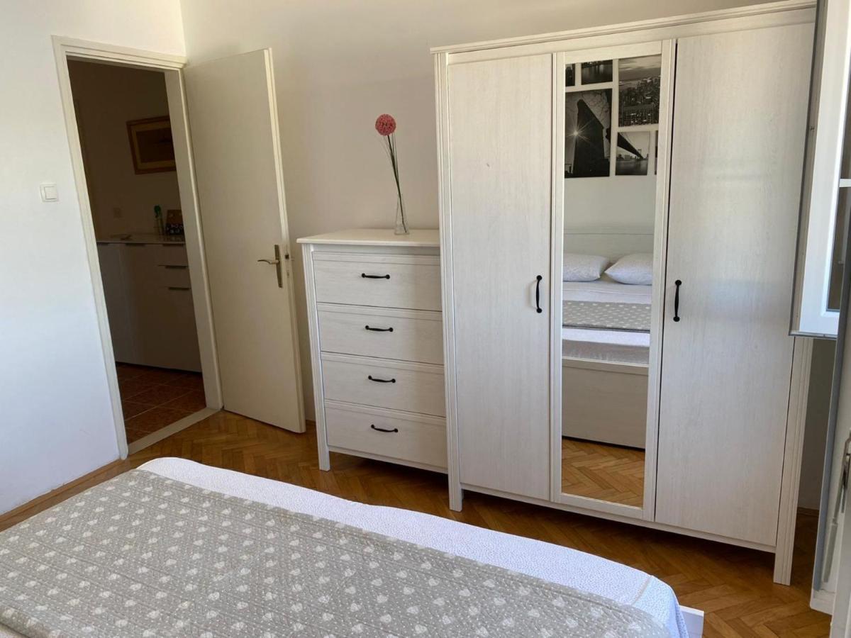 Apartments Barbaresko Lumbarda Extérieur photo