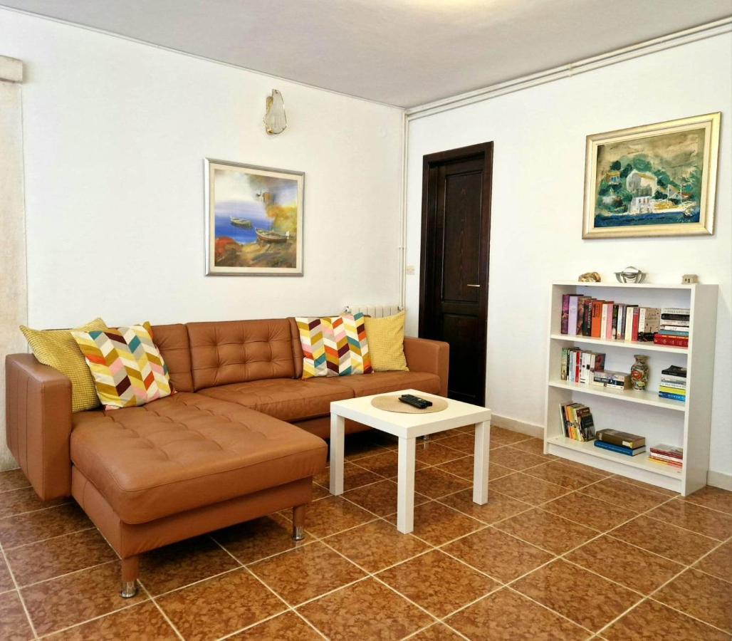 Apartments Barbaresko Lumbarda Extérieur photo
