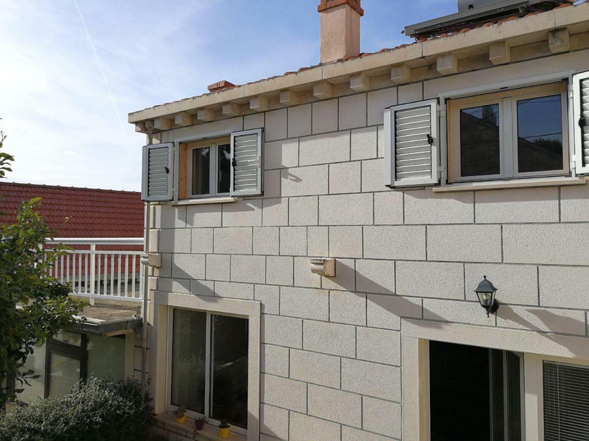 Apartments Barbaresko Lumbarda Extérieur photo