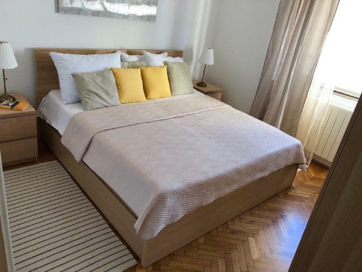 Apartments Barbaresko Lumbarda Extérieur photo